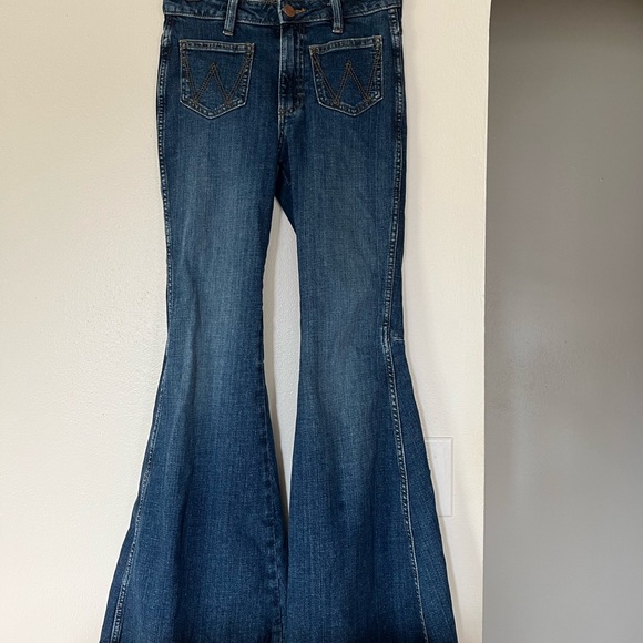 Wrangler Retro High Rise Flare - Picture 3 of 5